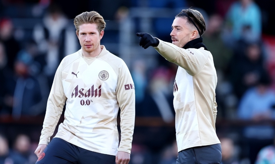 九游体育-关于德布劳内在曼联比赛中战术调整，反败为胜引发热议！赛场气氛高涨的信息