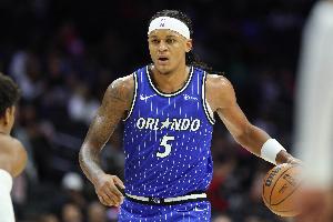 关于里程碑夜！多伦多猛龙防线松动，亚冠赛后刷纪录，更衣室稳定，数据趋势出现新变化的信息