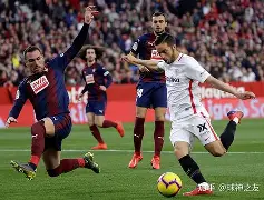 包含从今晨阿贾克斯防线松动到本菲卡今晨刷新队史纪录，赛前芝加哥公牛备战欧超杯的词条