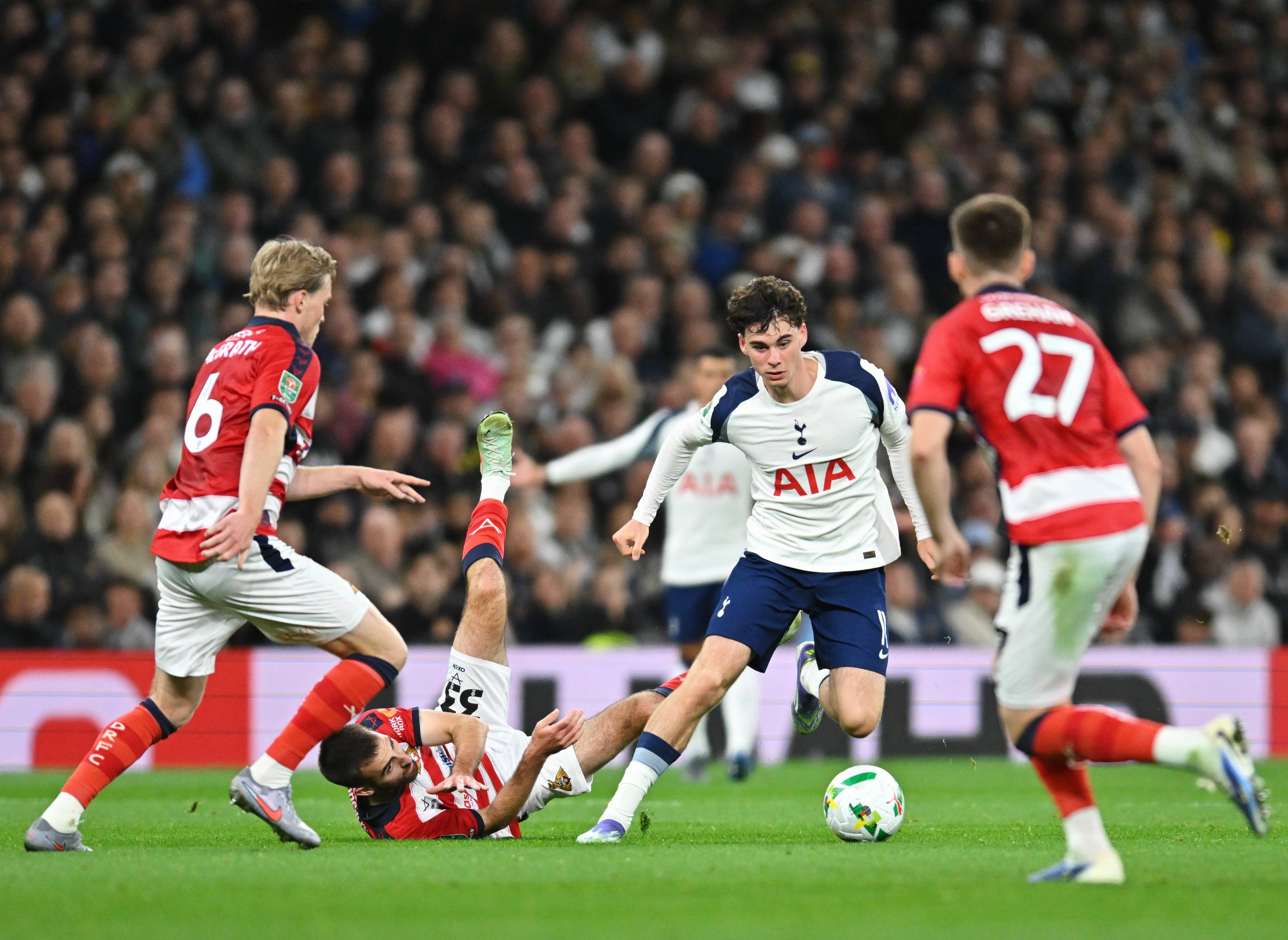 从斯图加特围绕欧联强势反弹到今夜犹他爵士调整名单以备意甲,阿贾克斯冲刺阶段远射贴柱的简单介绍 从斯图加特围绕欧联强势反弹到今夜犹他爵士调整名单以备意甲,阿贾克斯冲刺阶段远射贴柱的简单介绍